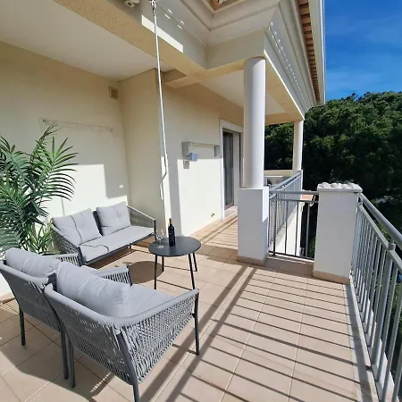 2 Bedroom Penthouse Olhos De Agua Διαμέρισμα